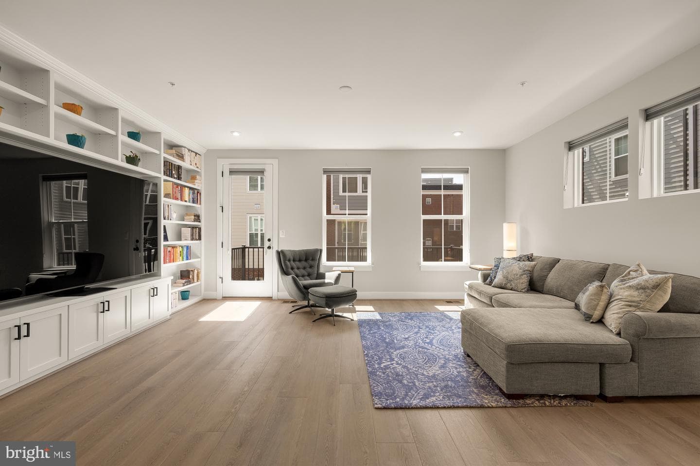 452 Altezza Drive NE photo 17
