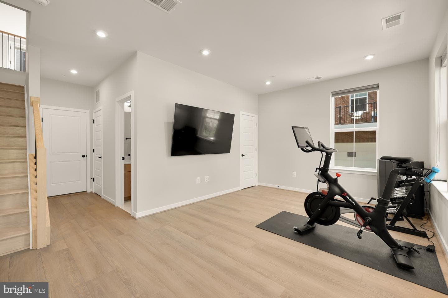 452 Altezza Drive NE photo 9
