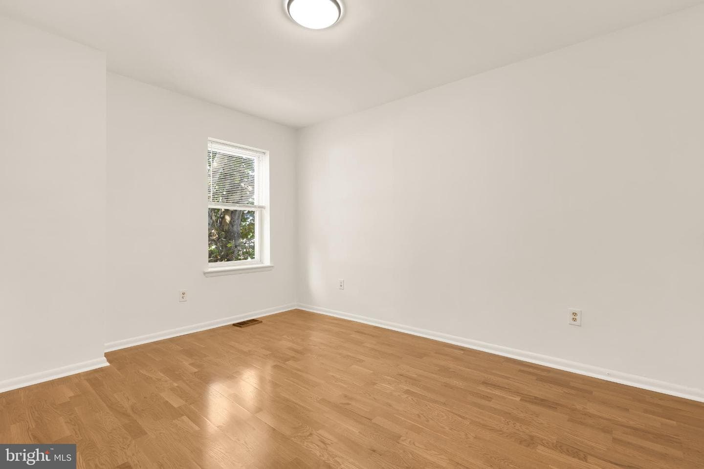 31 Florida Avenue NE photo 39