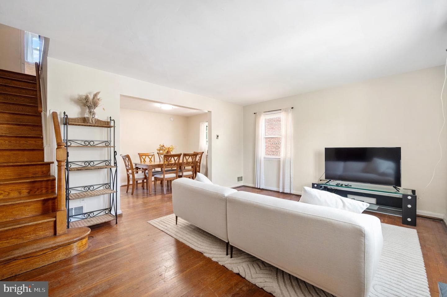 5044 10th Street NE photo 4