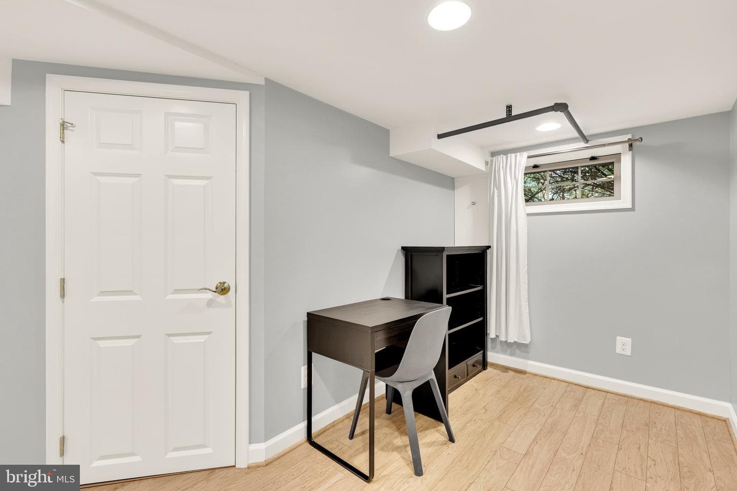 3737 Van Ness Street NW photo 39