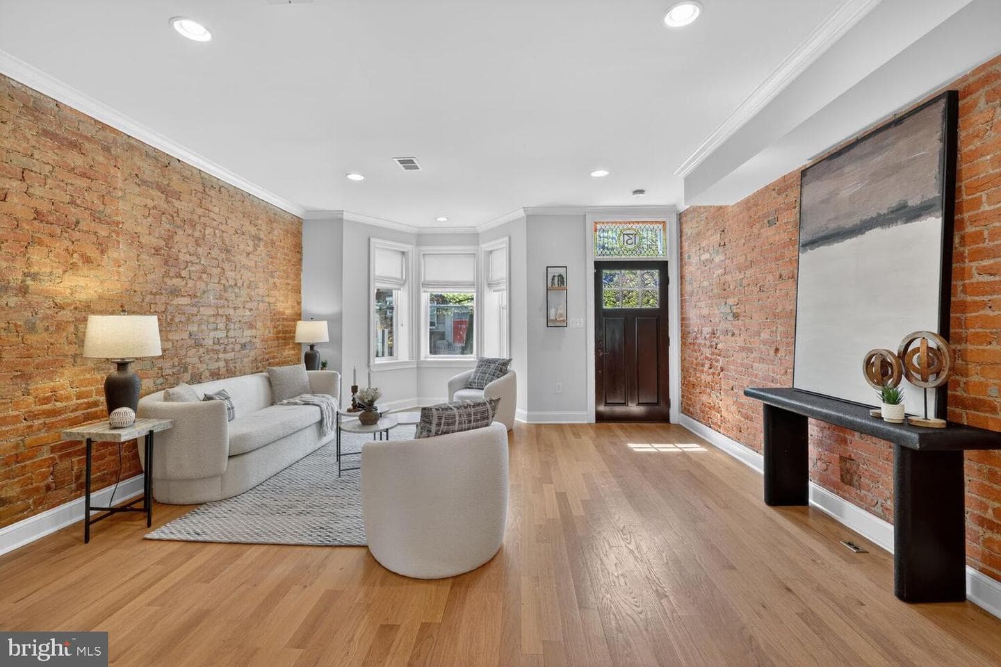 131 NW P Street NW photo 2
