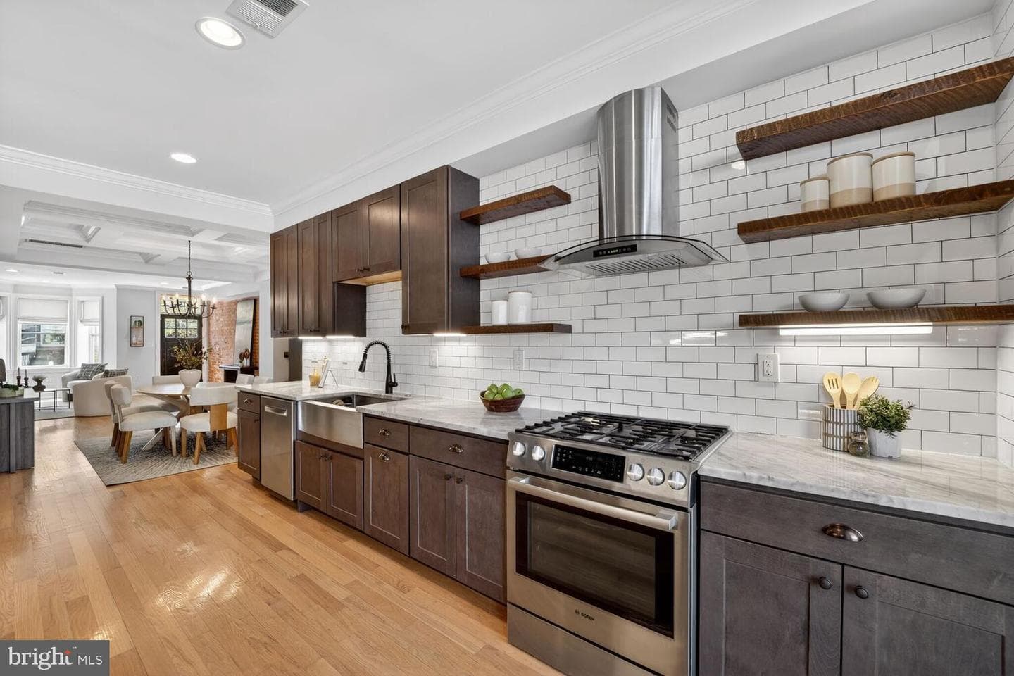 131 NW P Street NW photo 7