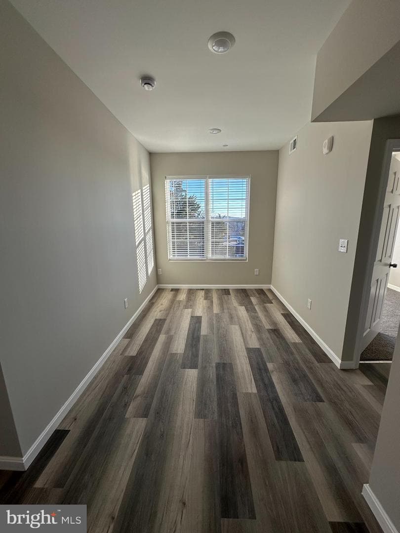 1812 H Place NE #104 photo 6