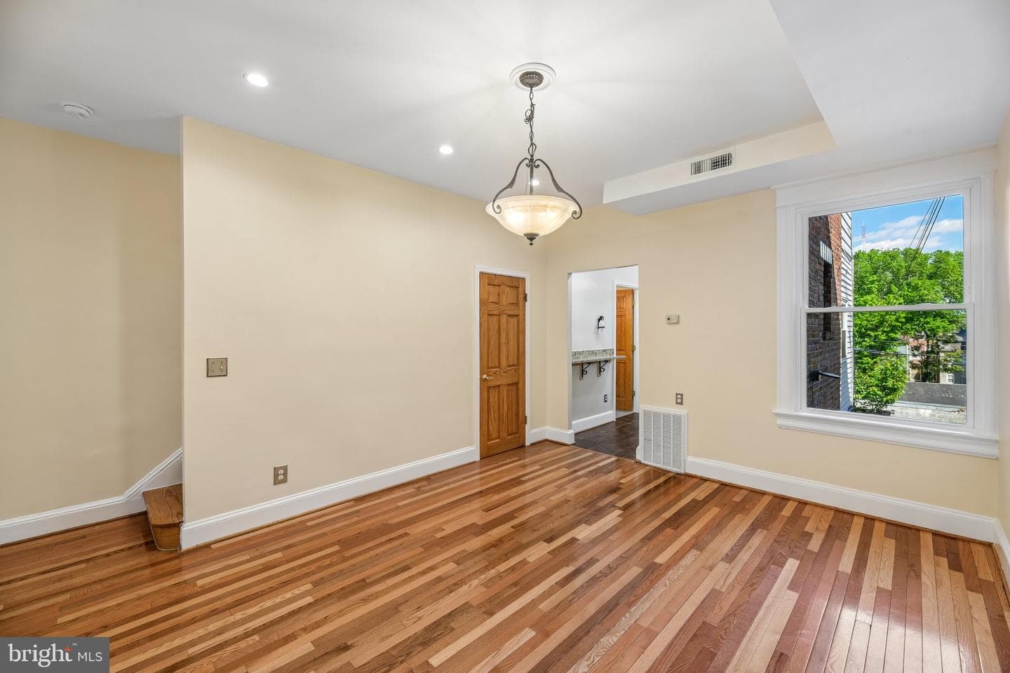 2119 3rd Street NE photo 15