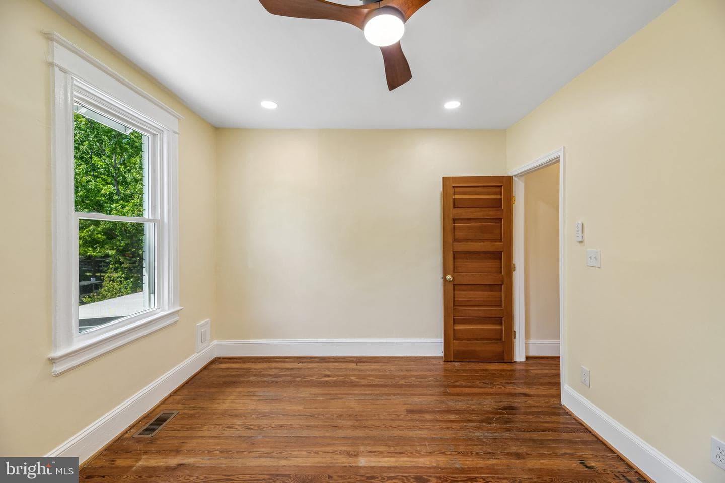 2119 3rd Street NE photo 26