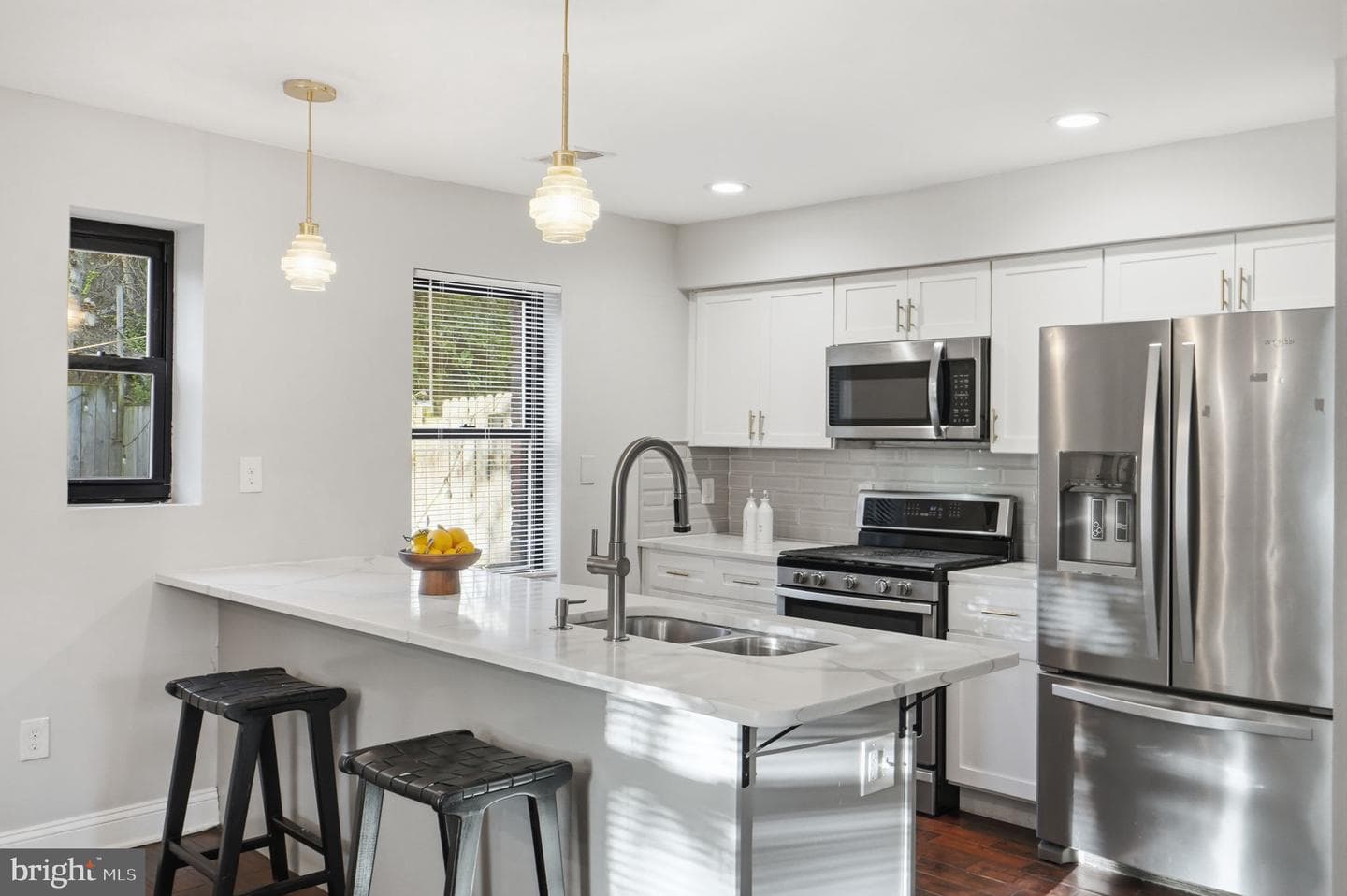 5037 Just Street NE photo 10