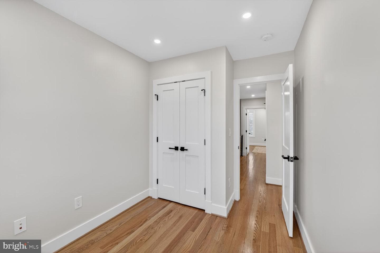 1114 Oates Street NE photo 20