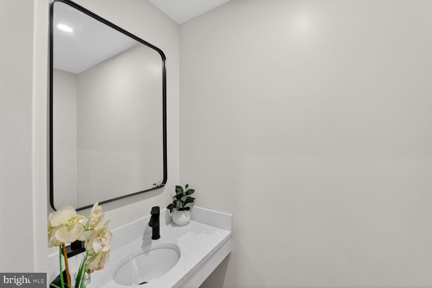 1114 Oates Street NE photo 27