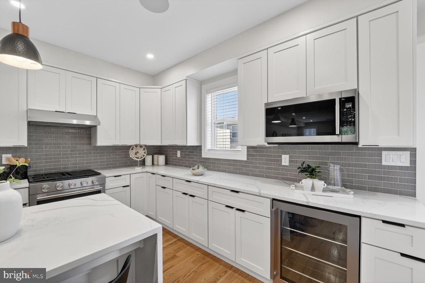 1114 Oates Street NE photo 4