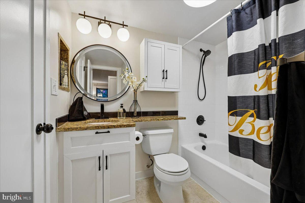 2111 Wisconsin Avenue NW #118 photo 17