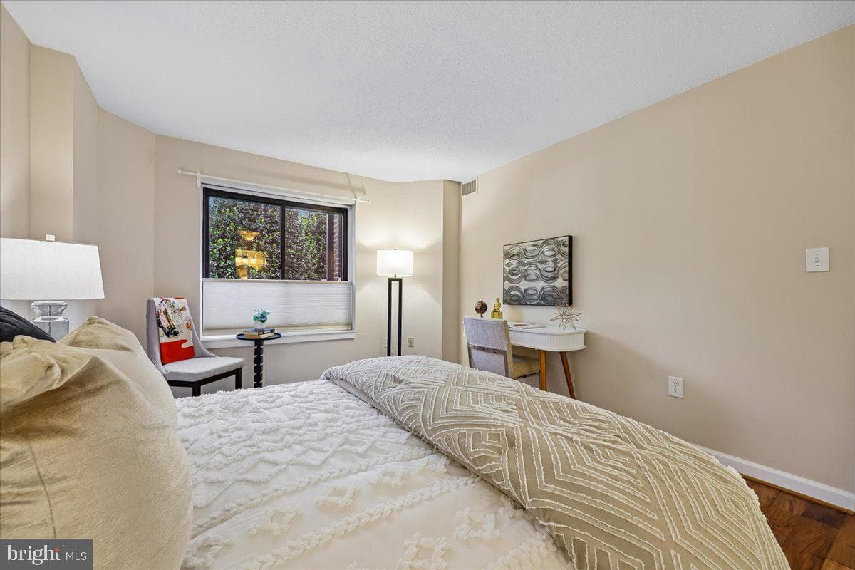 2111 Wisconsin Avenue NW #118 photo 25