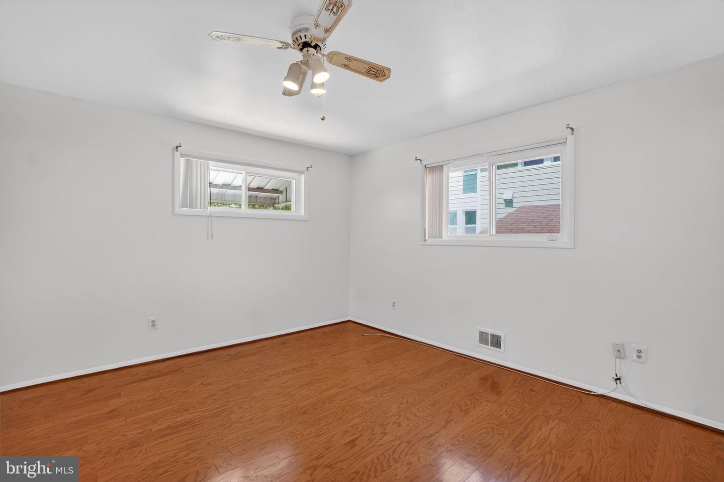 109 Van Buren Street NW photo 20