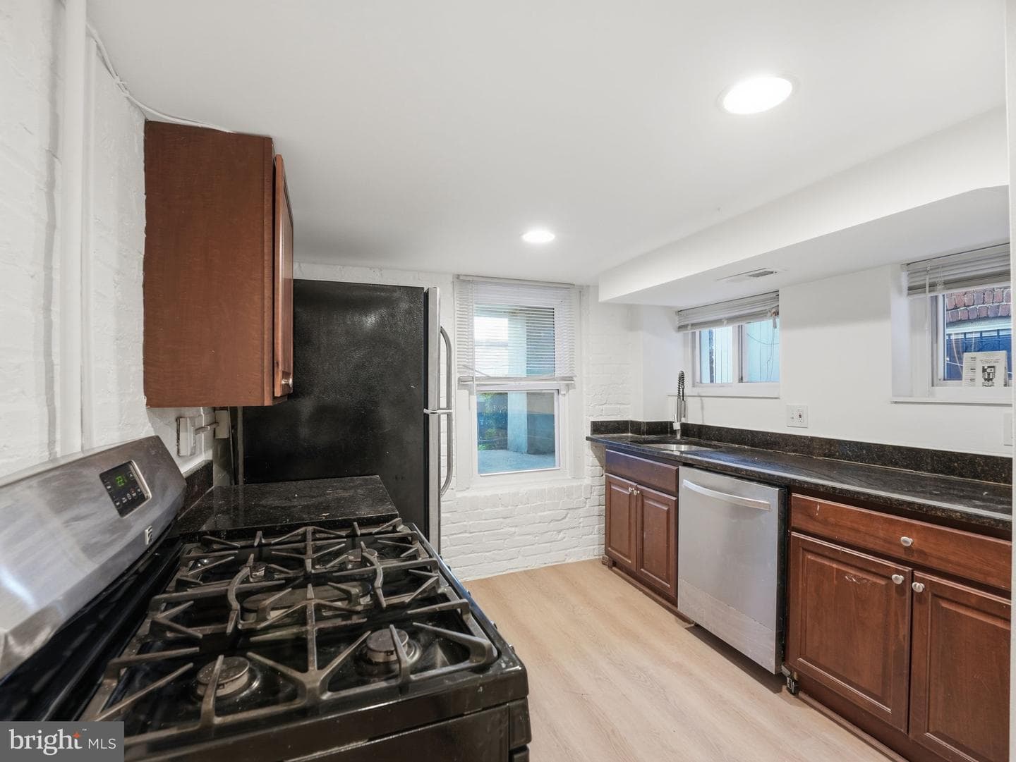 2111 4th Street NE photo 20