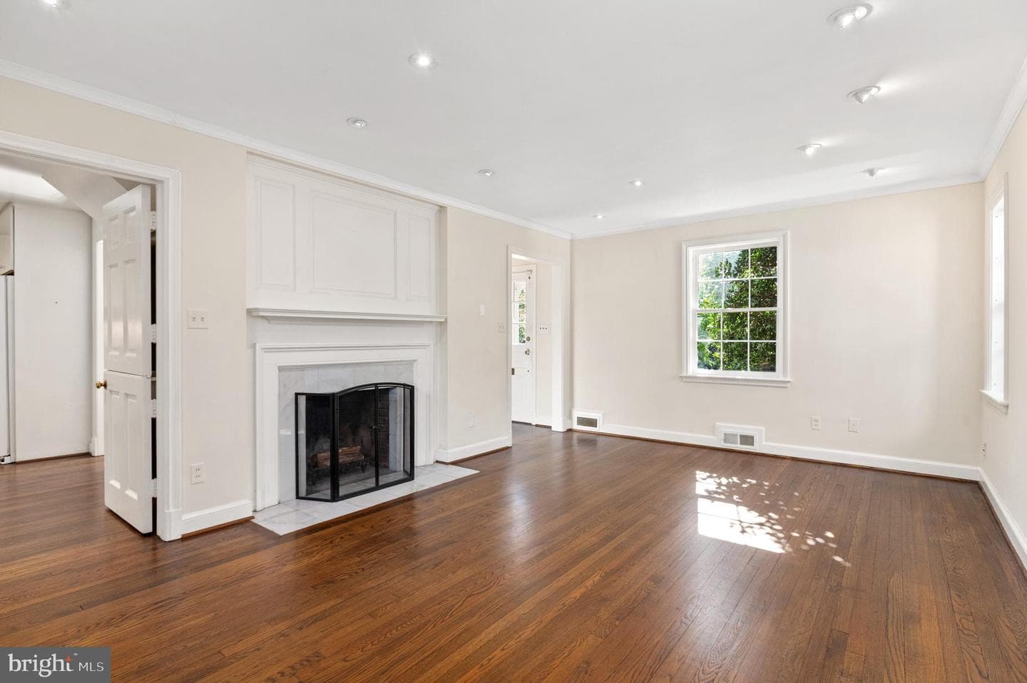 4849 Rodman Street NW photo 8