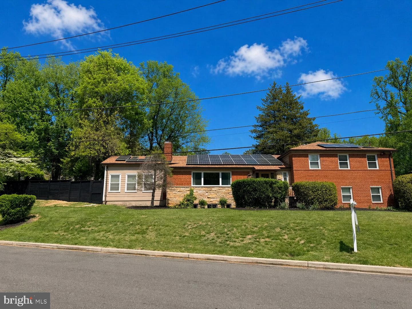 1801 Primrose Road NW photo 3