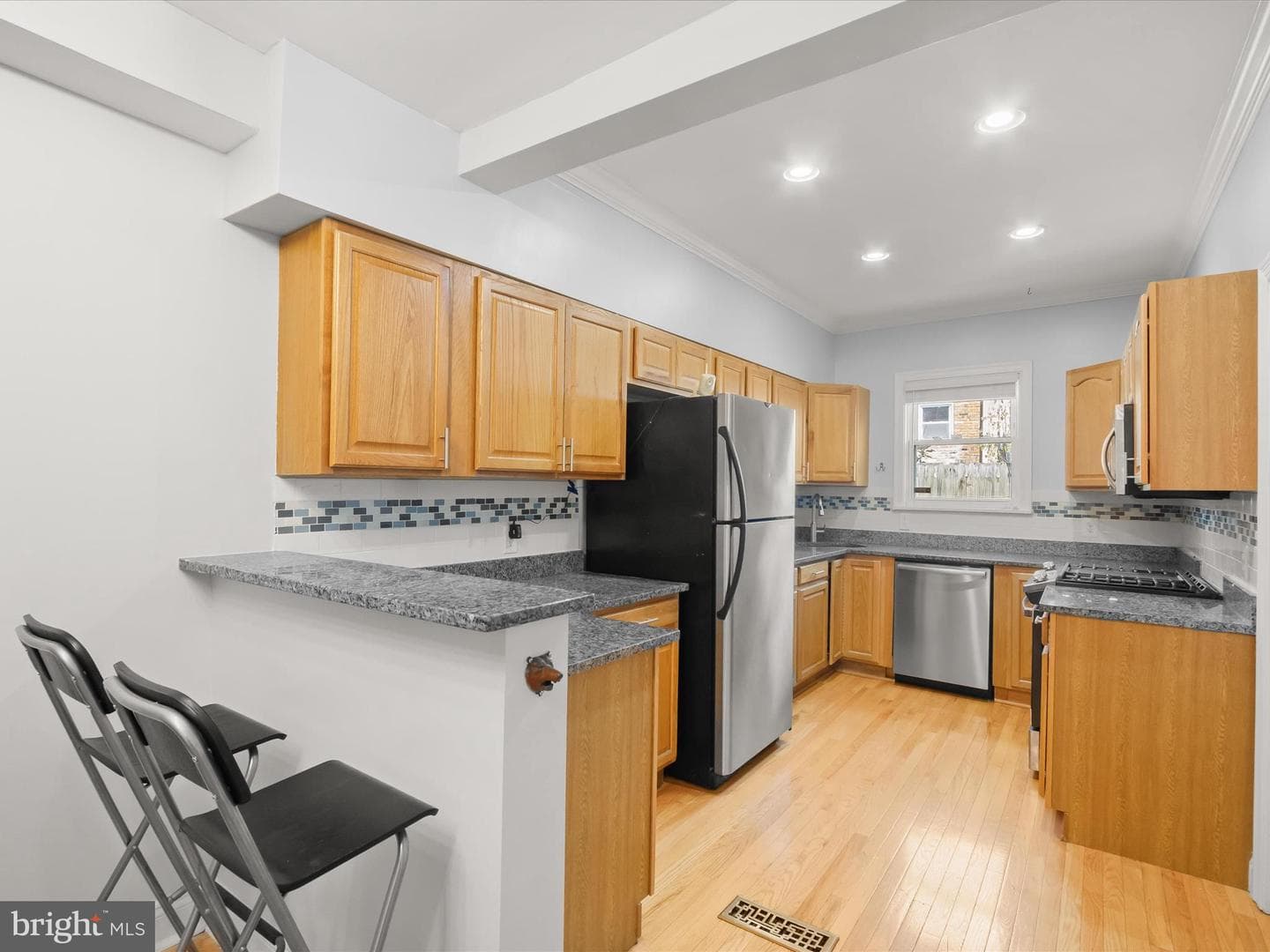 1648 Kramer Street NE photo 7