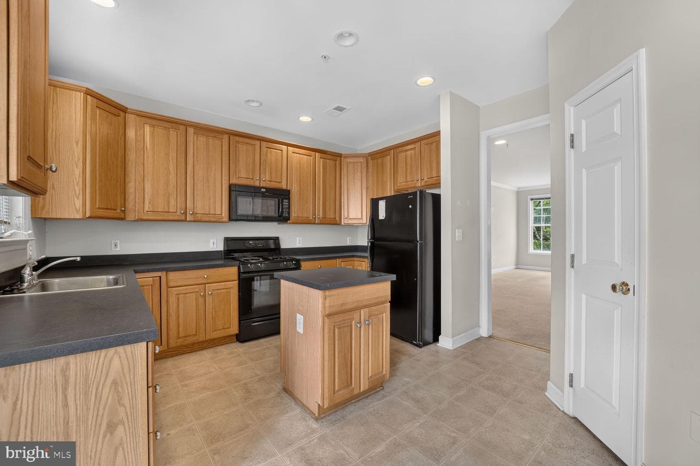 821 Capitol Square Place SW photo 8