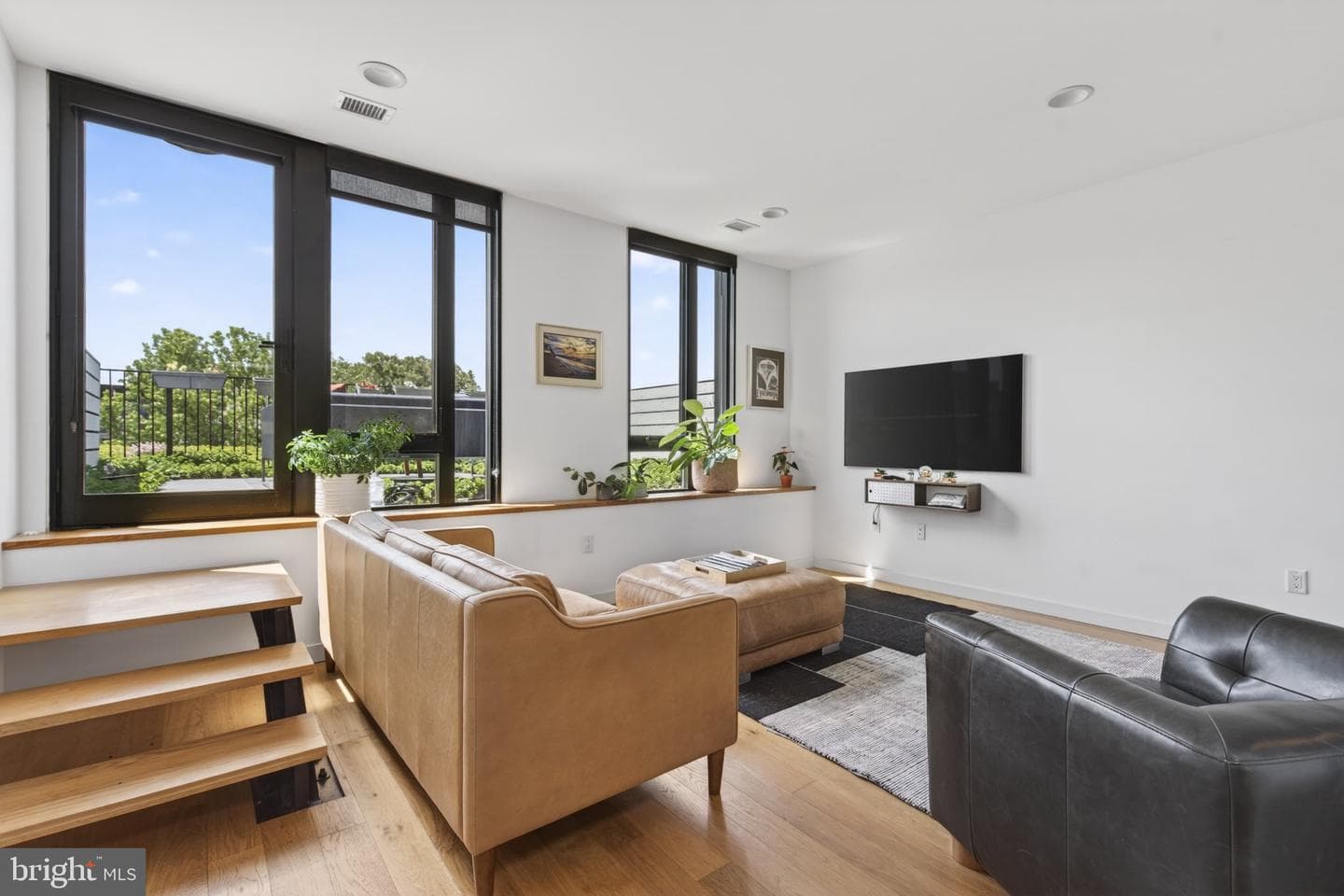 57 N NW #ph416, Washington