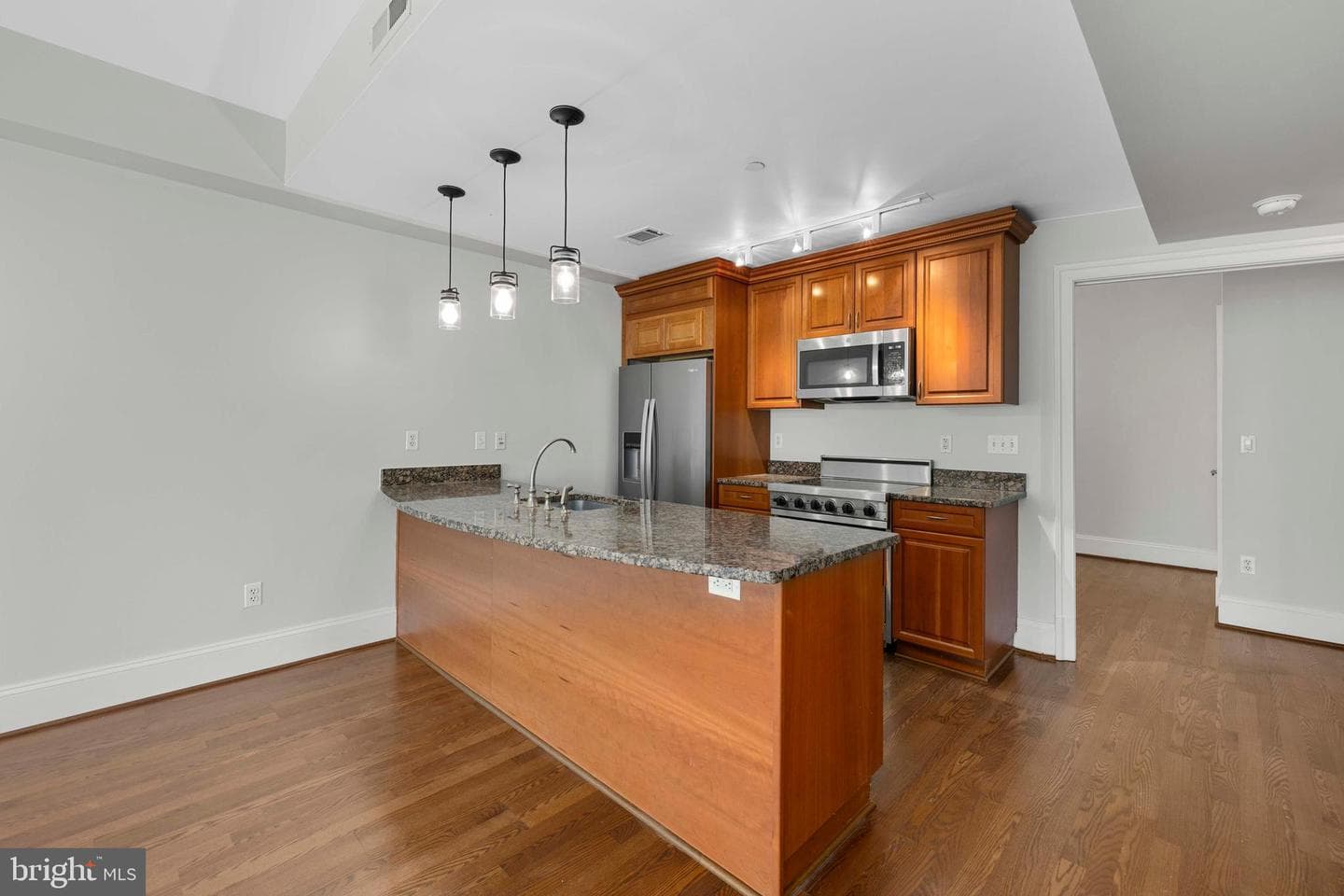 1830 Jefferson Place NW #12 photo 3