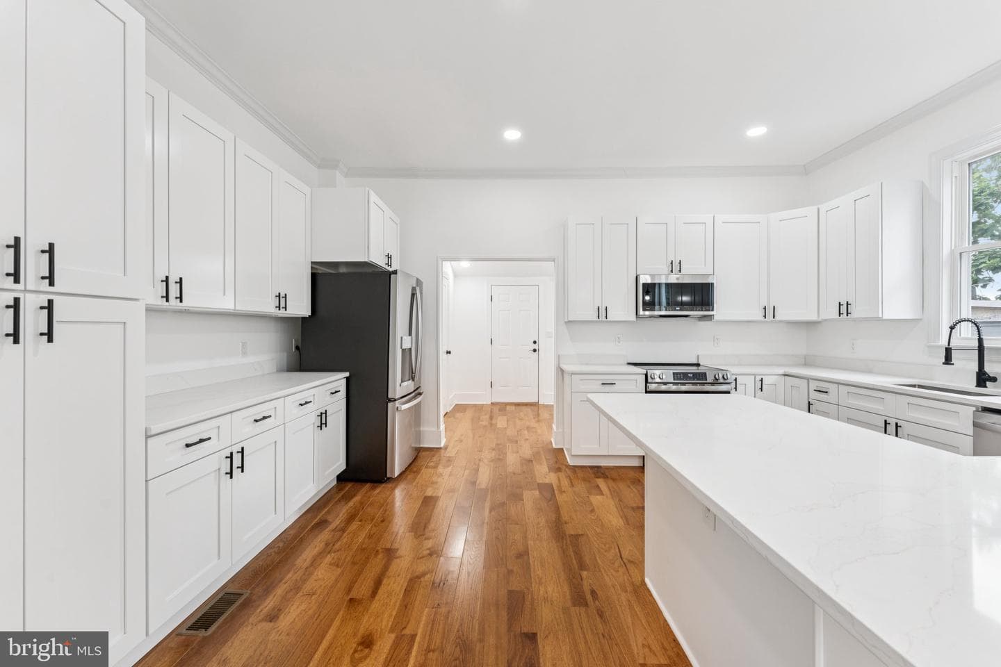 2105 4th Street NE photo 11