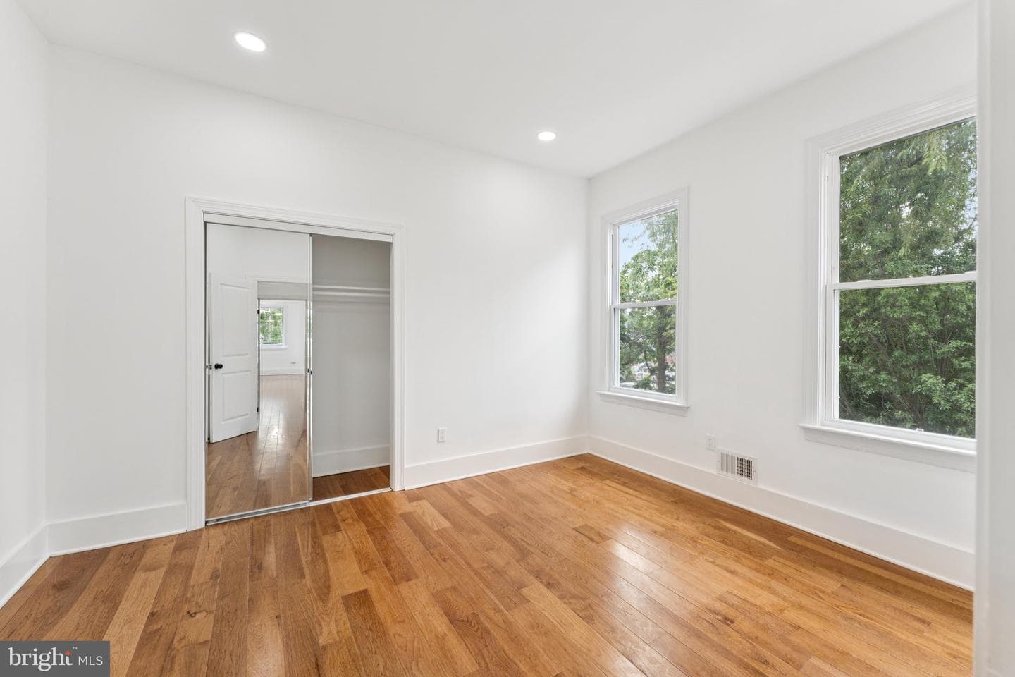 2105 4th Street NE photo 22