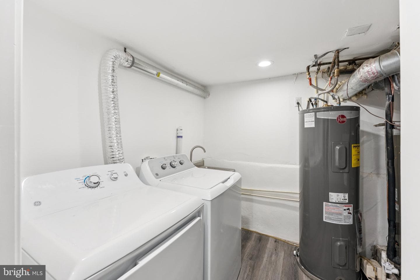 2105 4th Street NE photo 28