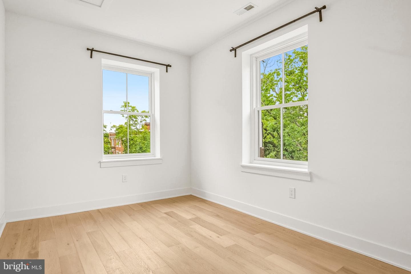 1614 Kilbourne Place NW #2 photo 31