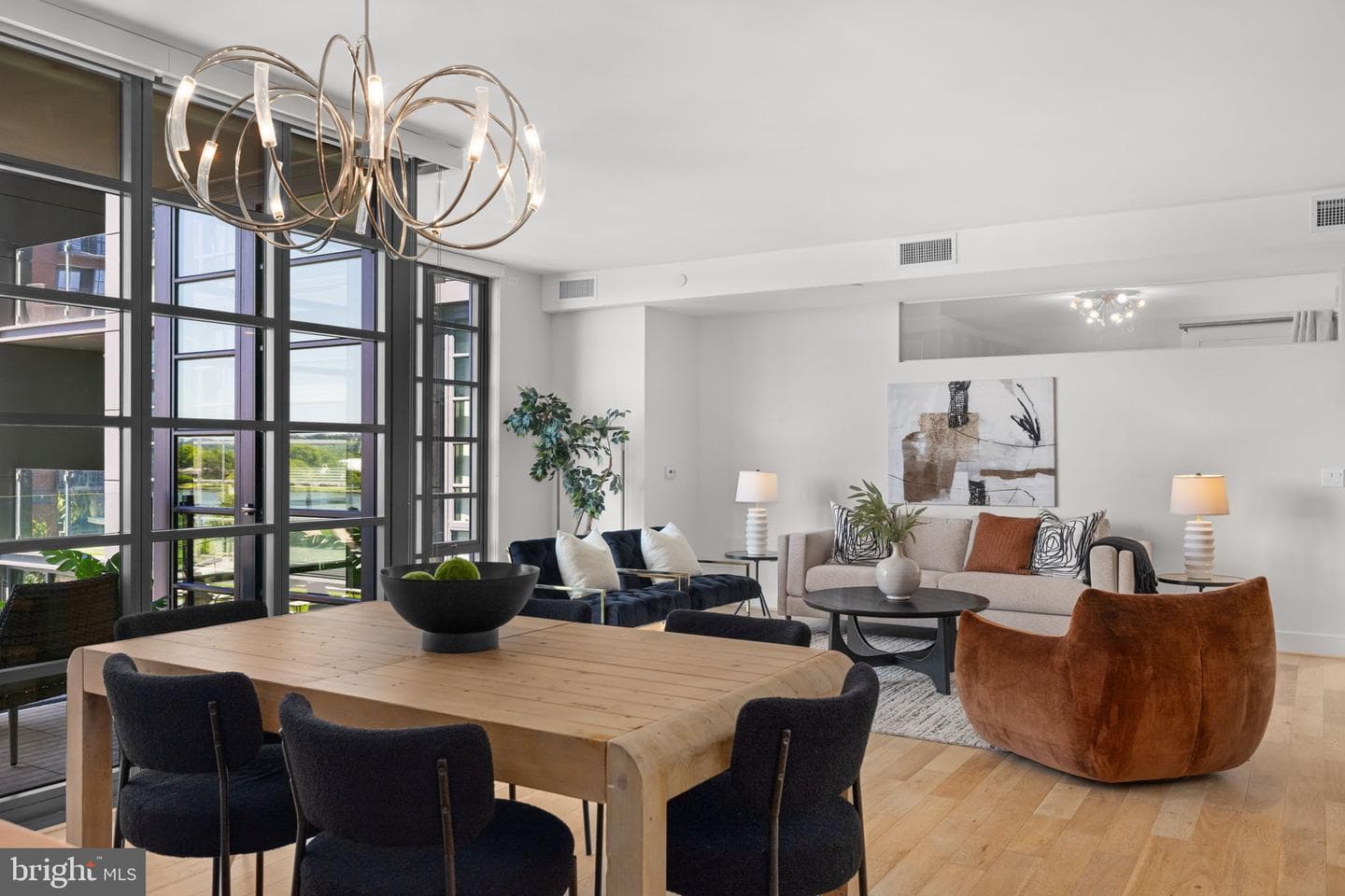 45 Sutton Square SW #406 photo 8