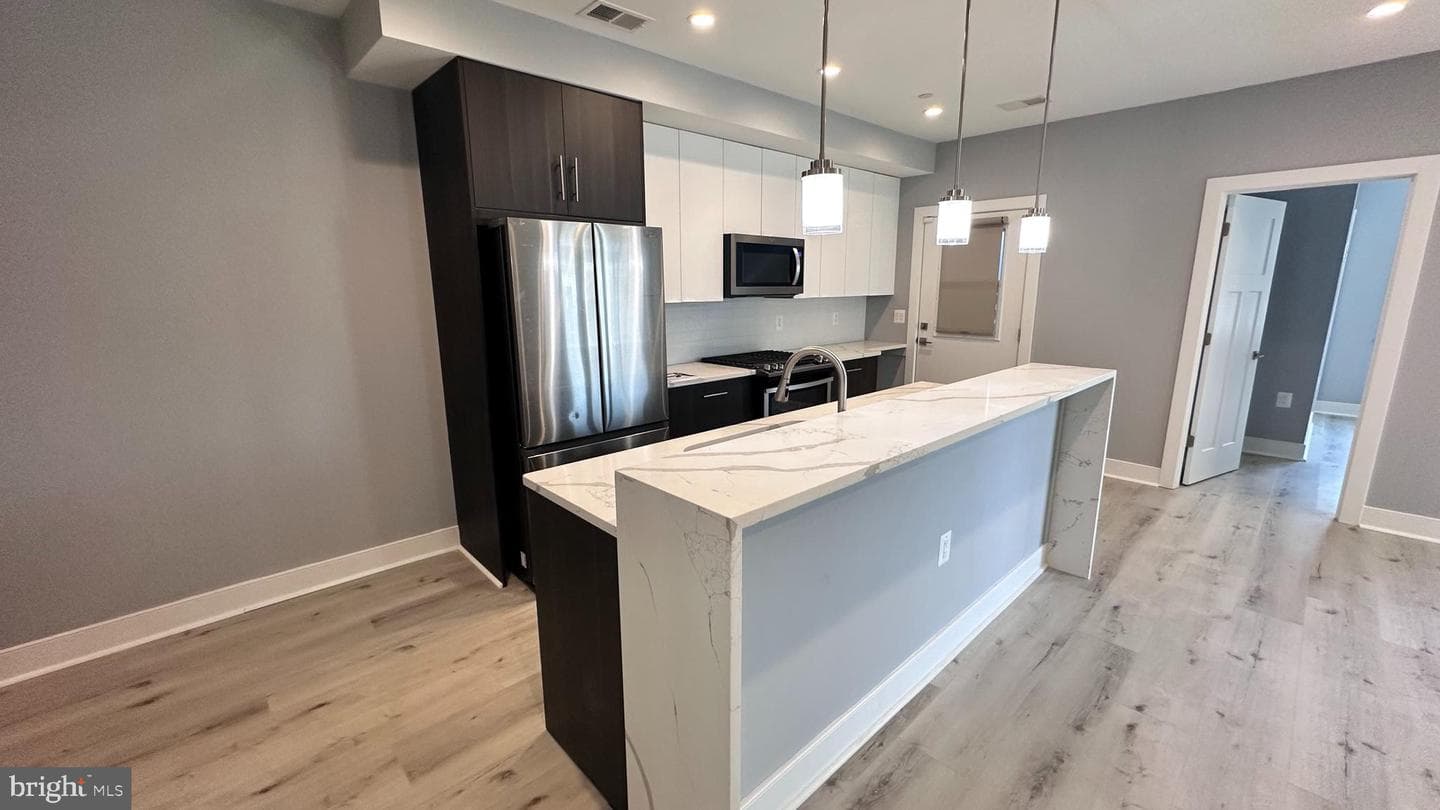 818 Kennedy Street NW #6 photo 5