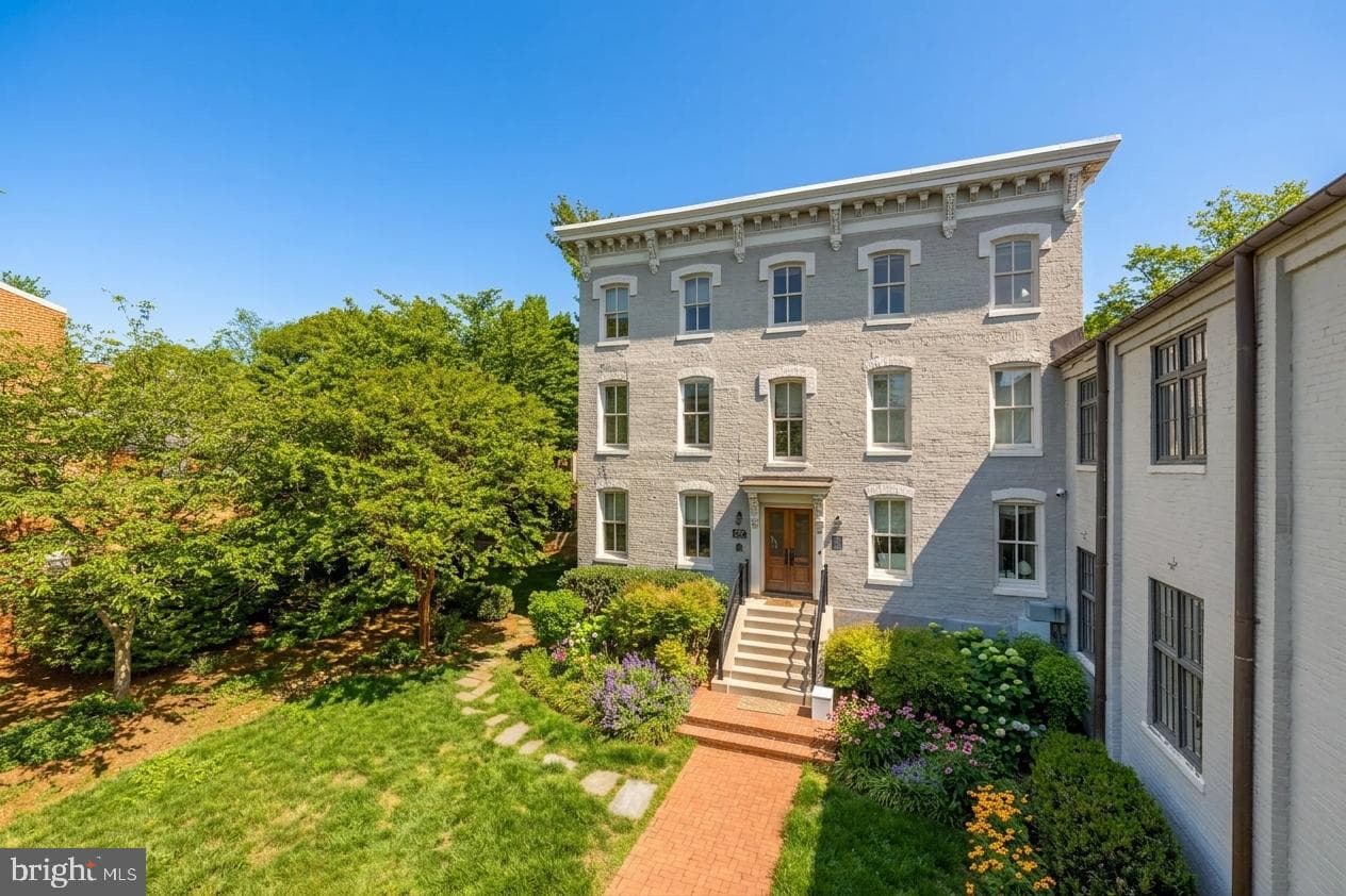 2715 N Street NW photo 4