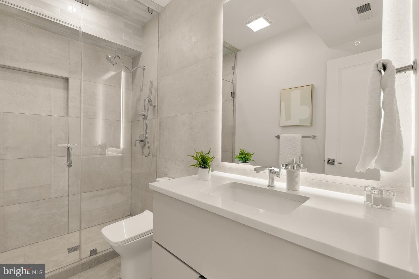 1435 11th Street NW #1 photo 24