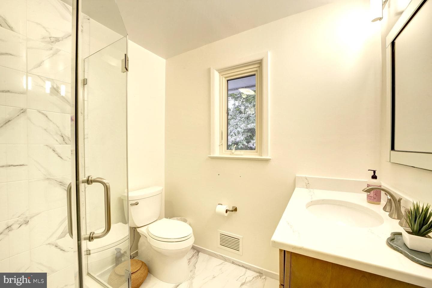 2824 Ellicott Street NW photo 35