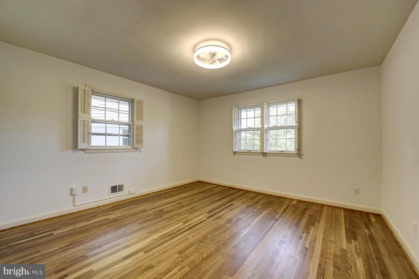 2824 Ellicott Street NW photo 37