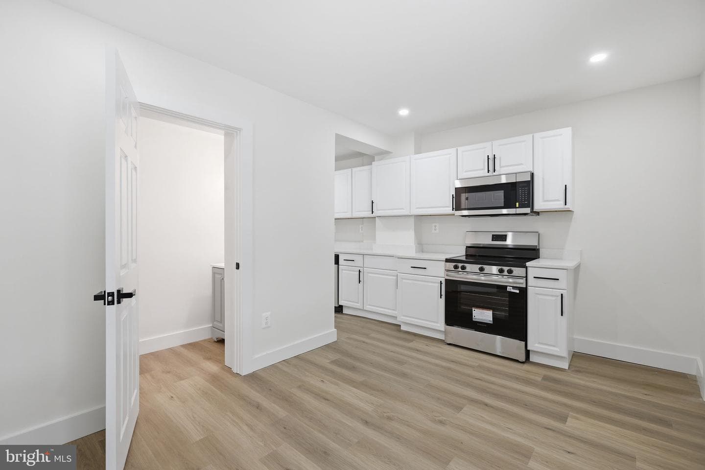 4616 Hanna Place SE photo 9