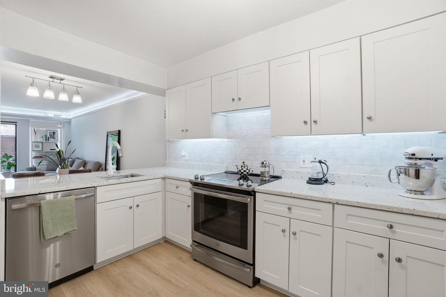 2320 Wisconsin Avenue NW #216 photo 10