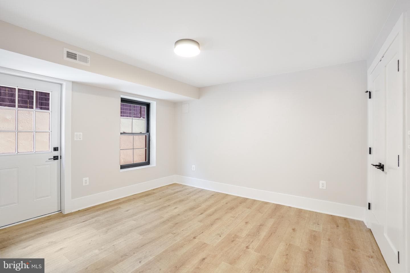 4414 Harrison Street NW photo 29