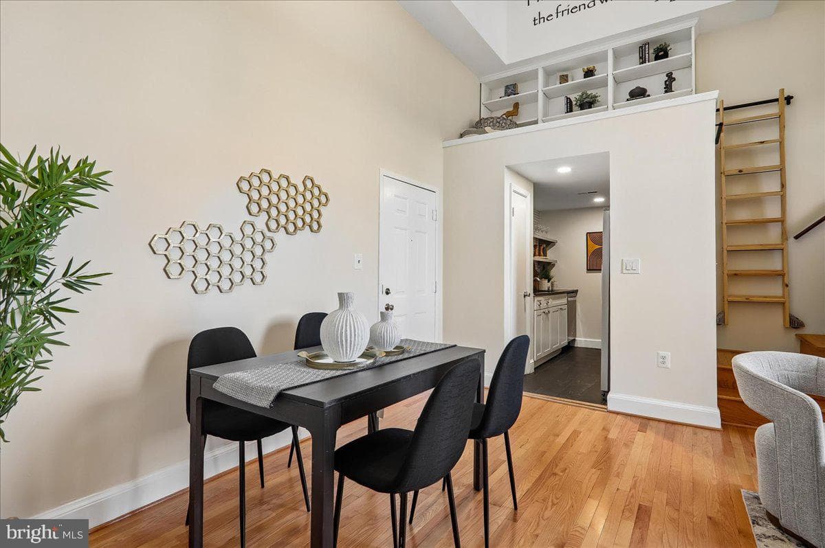 523 8th Street NE #302 photo 14