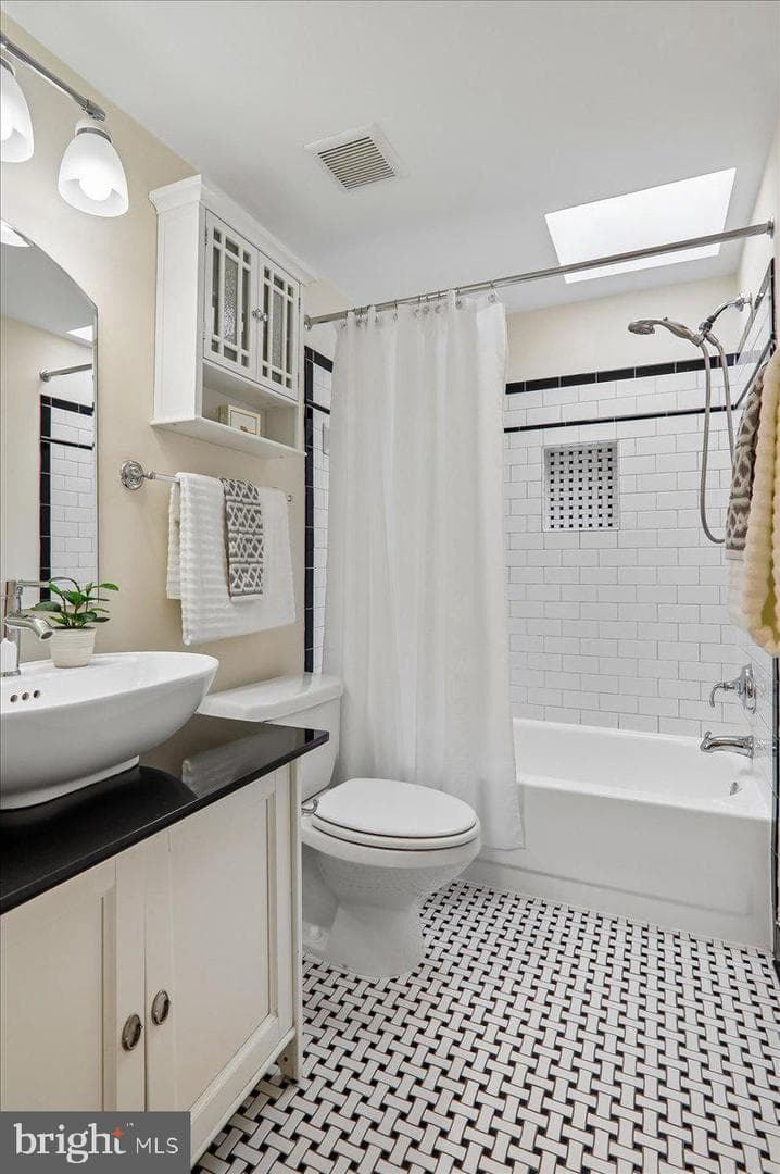523 8th Street NE #302 photo 36