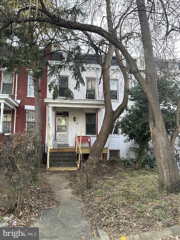 606 Kenyon Street NW, Washington