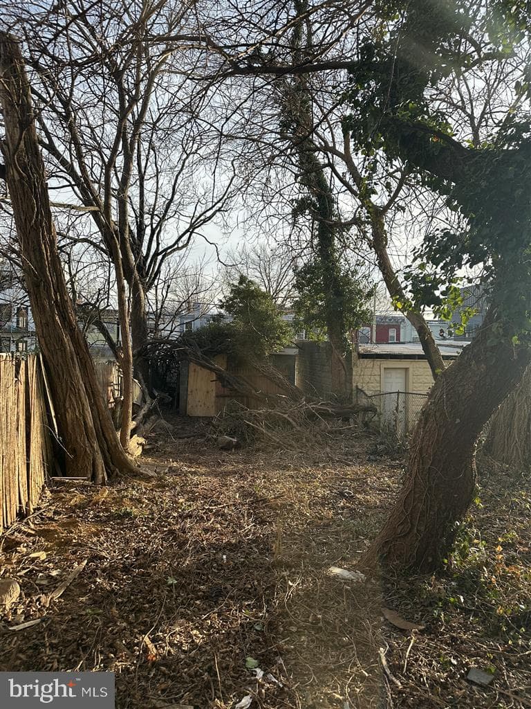 606 Kenyon Street NW photo 3