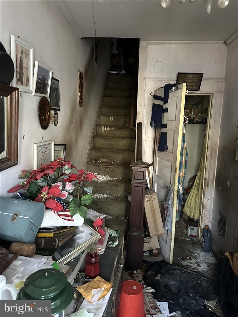 606 Kenyon Street NW photo 4