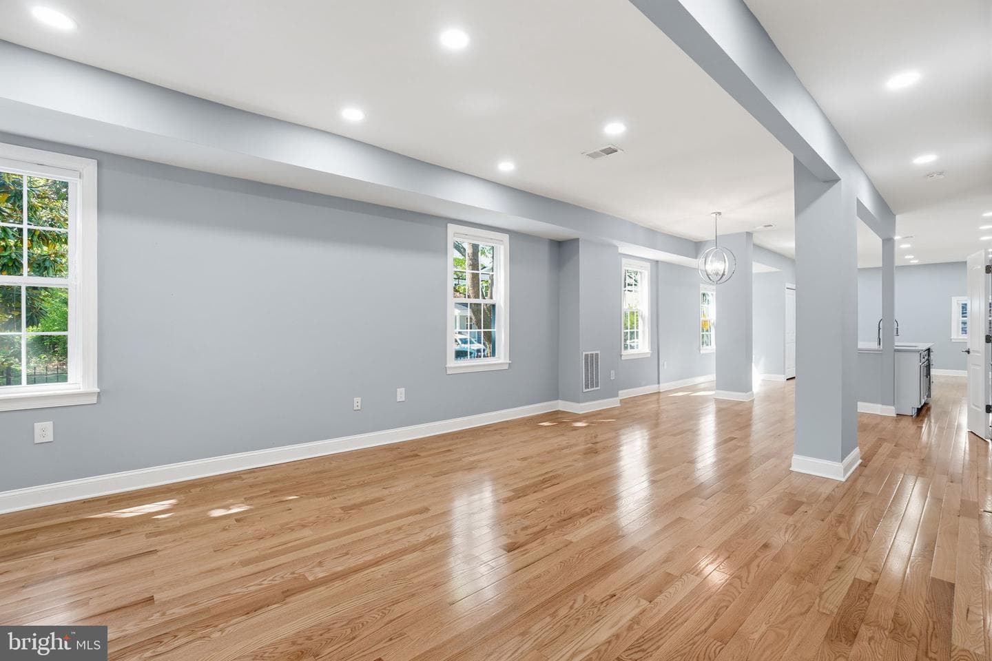 3337 5th Street SE photo 4