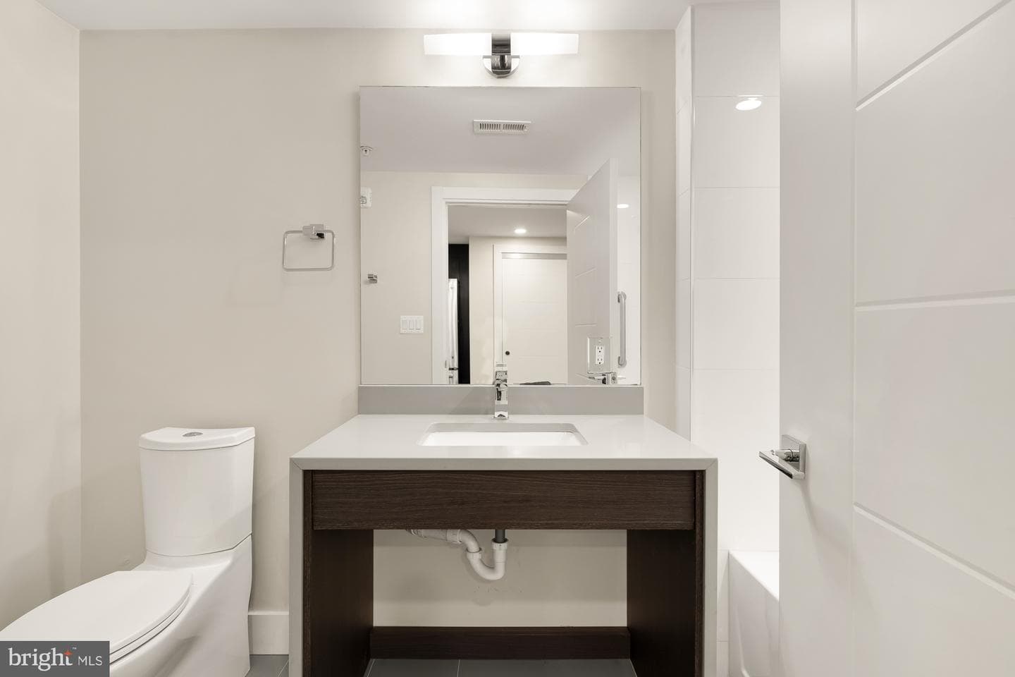 1331 K Street SE #102 photo 9