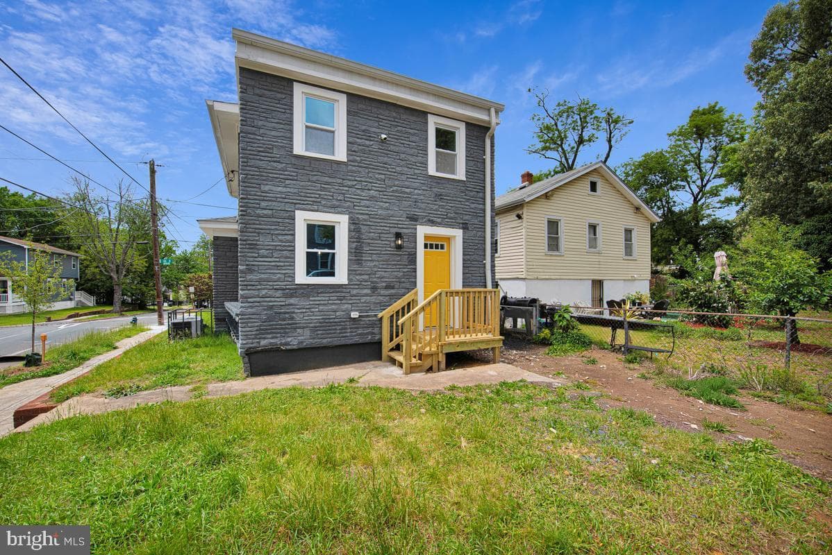 823 46th Street NE photo 40