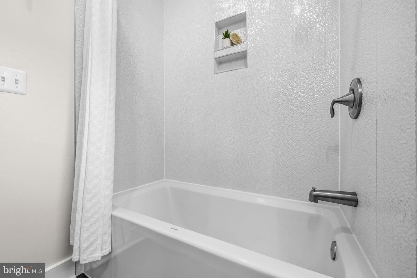 1608 Kearny Street NE photo 33