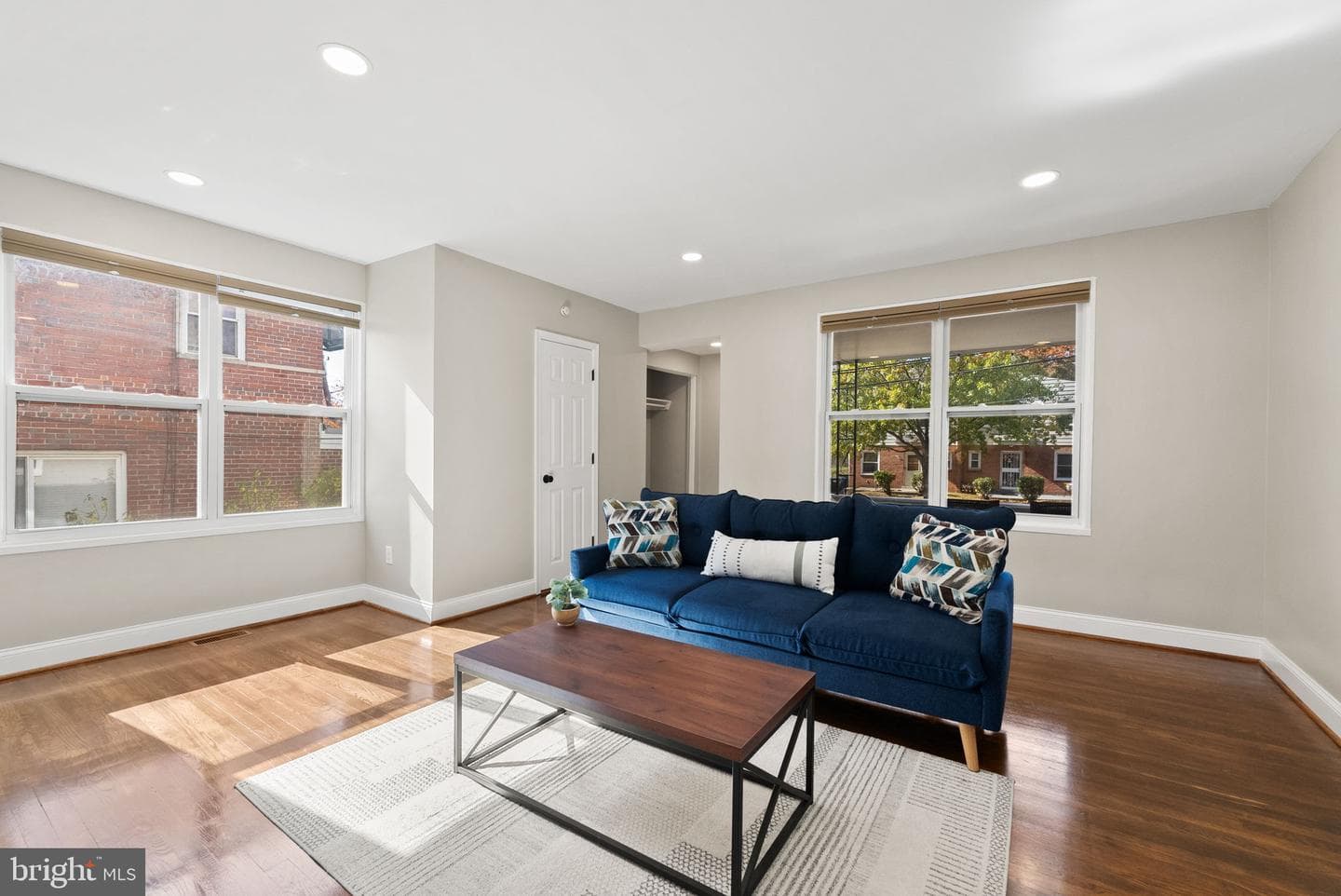 4717 7th Street NE photo 3