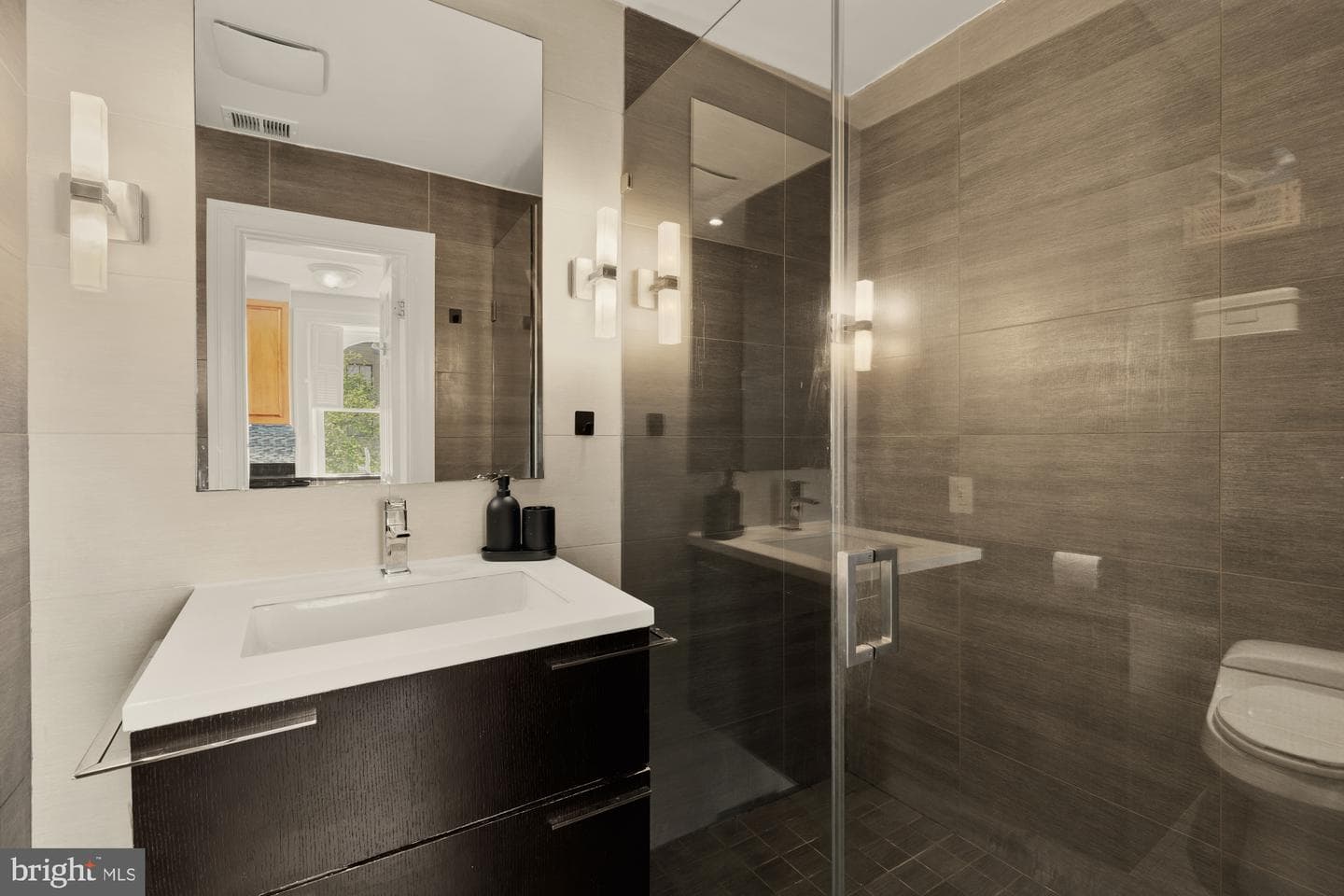1730 New Hampshire Avenue NW #16 photo 20
