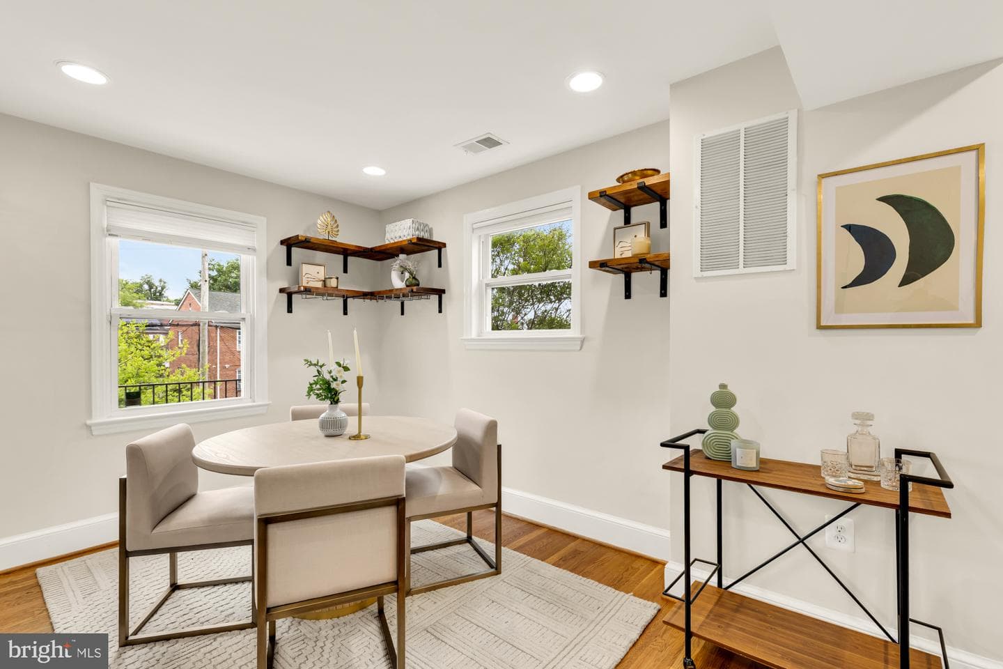 1917 T Place SE photo 10