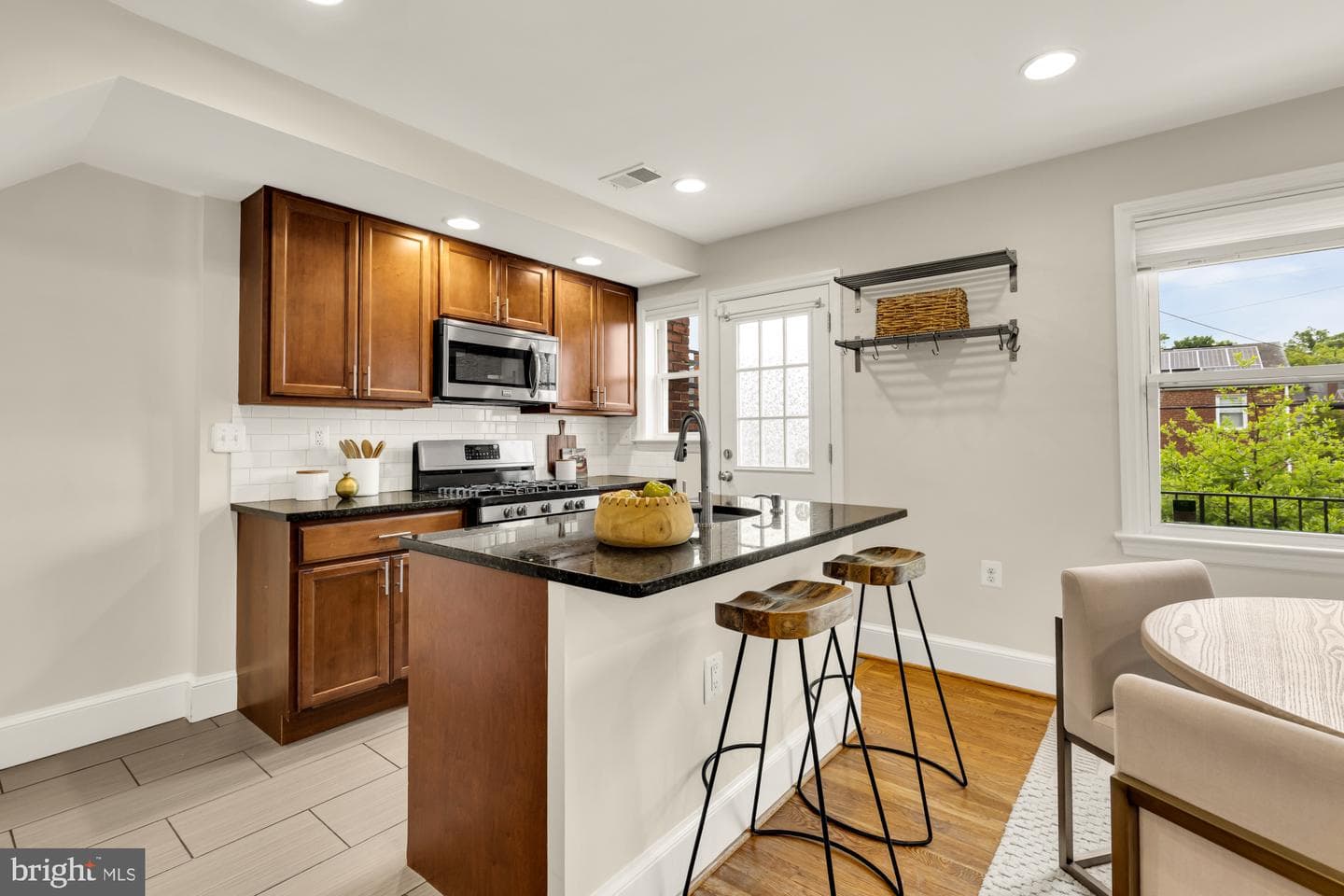 1917 T Place SE photo 13